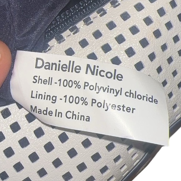 Danielle Nicole Medium White Backpack | Purse - Picture 7 of 8